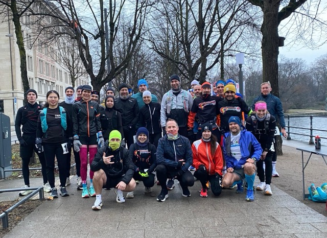 Startende beim BinnenAlsterUltra 2026